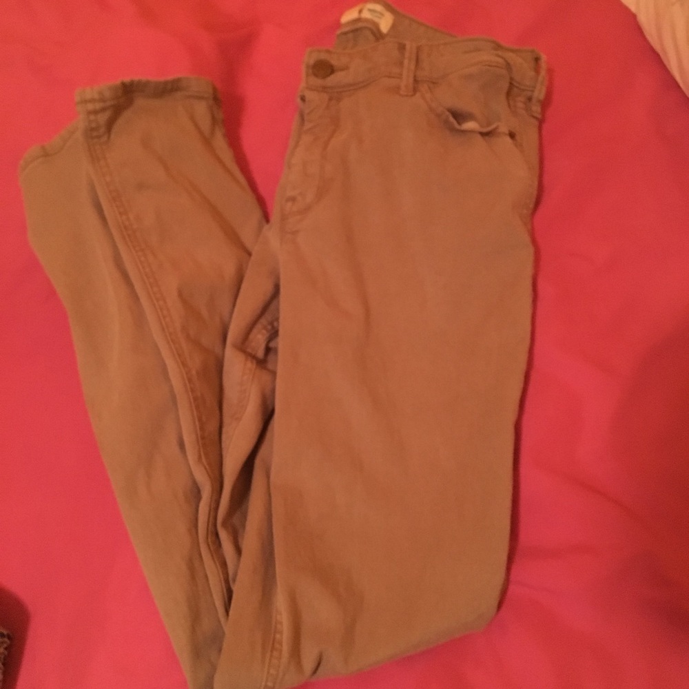 Khaki jeans